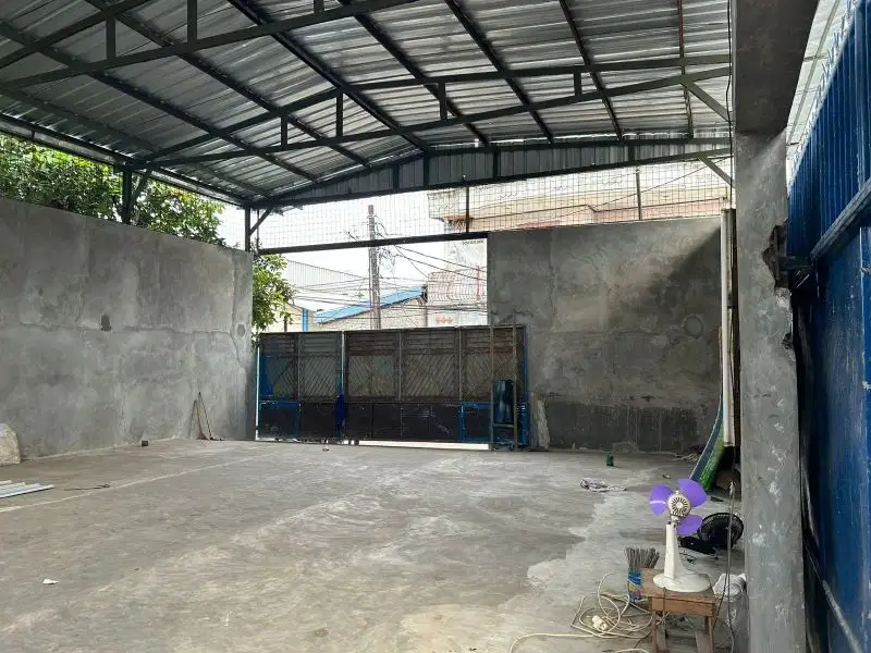 Gudang Kecil Kapuk Berdikari Dekat Peternakan Luas 180