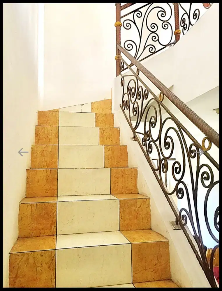 DIJUAL RUMAH MEADOW GREEN