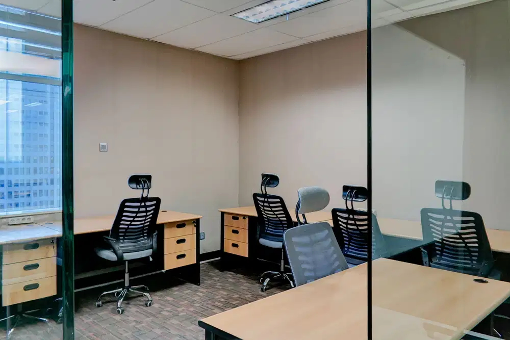 Kantor Dengan Ruang Kerja Yang Nyaman Dan Modern