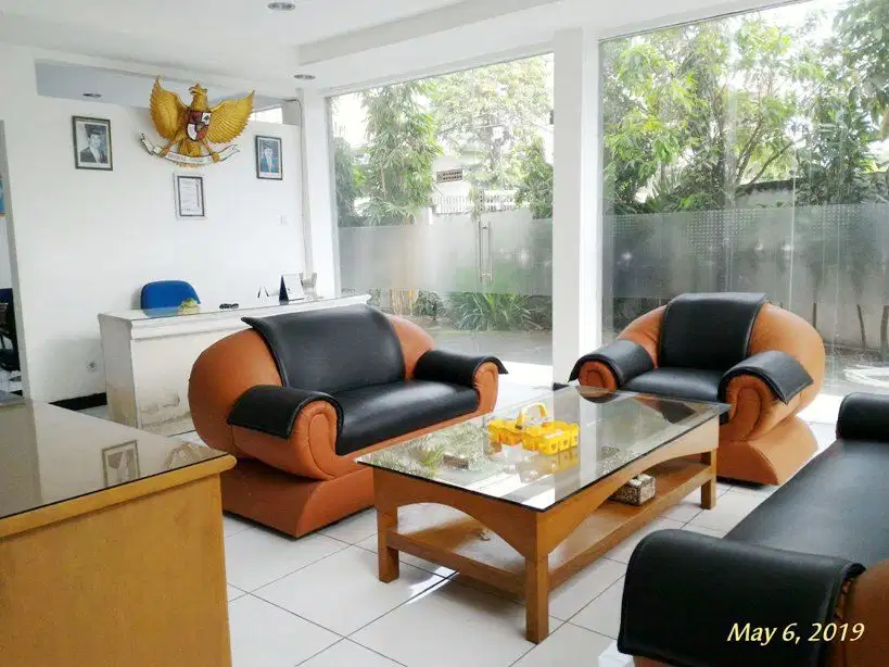 PUTAT Office Building dg 48 Ruang Usaha / Klinik /Kantor Surabaya