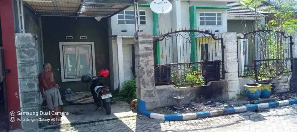 2 Rumah luas 180 m2 harga 800 juta di Pepe, Sedati, kabupaten Sidoarjo