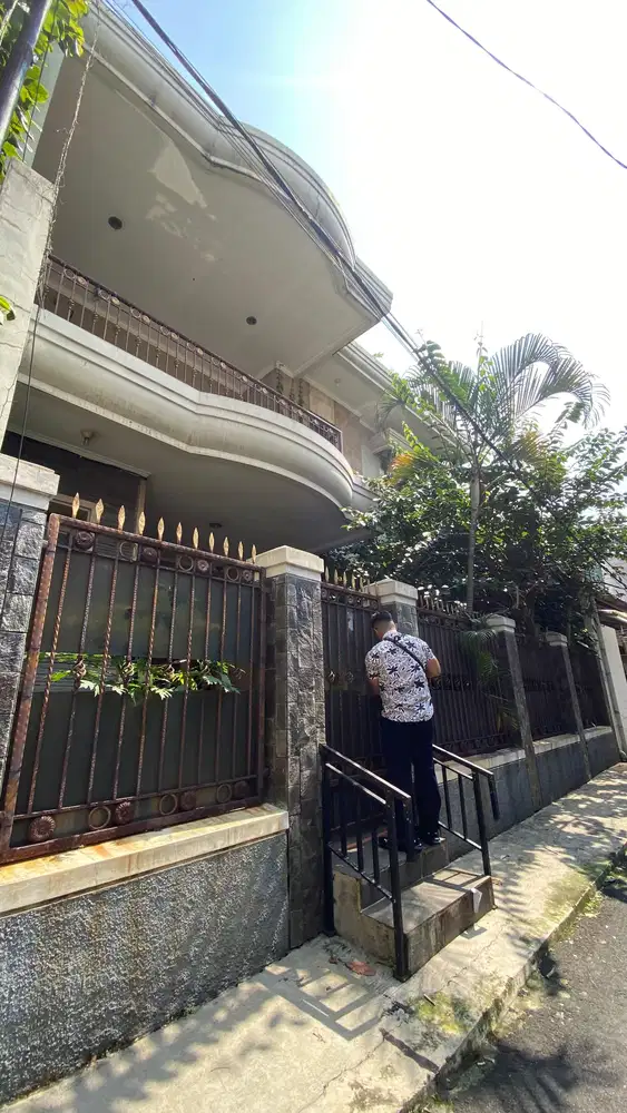 Rumah Luas Siap Huni dan Lokasi Strategis di Pusat Kota Bandung