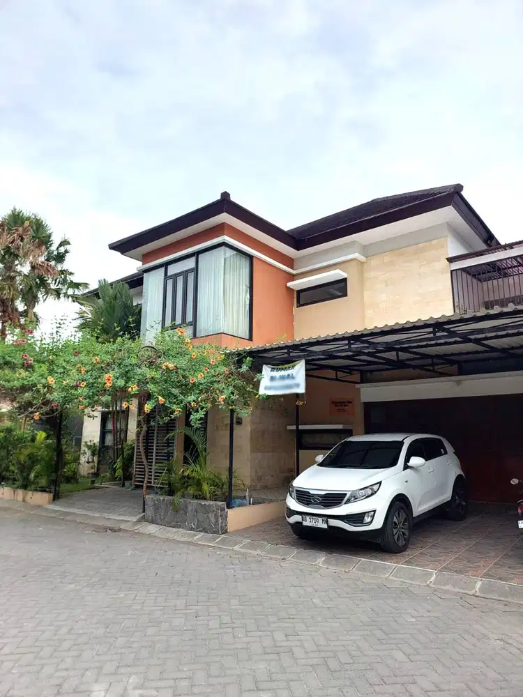 Rumah Istimewa di Perumahan Elite Grand Permata