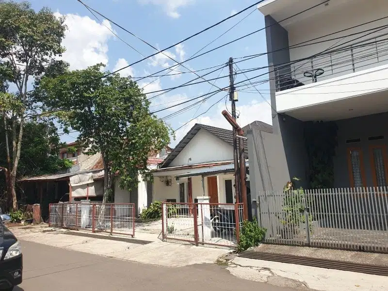 [SEWA RUMAH DI BANDUNG STRATEGIS DEKAT MASJID]
