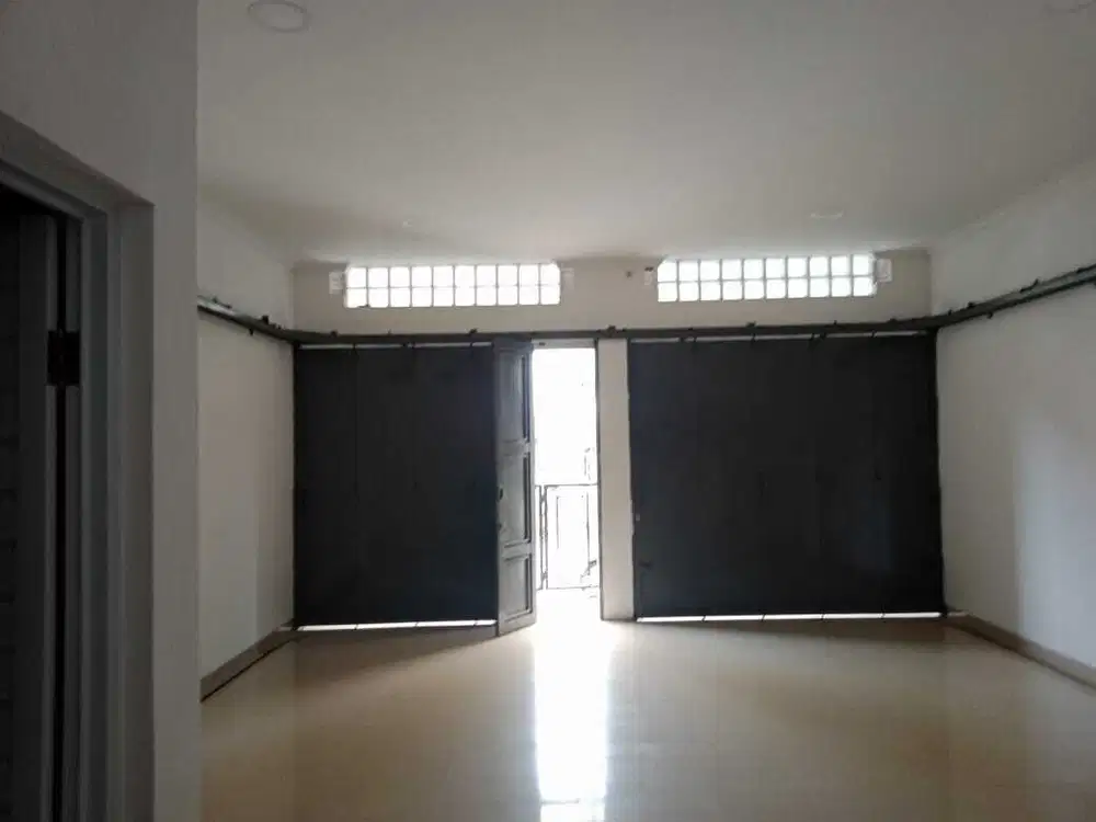 Ruko 3 Lantai Strategis di Sayap Karawitan Turangga Bandung