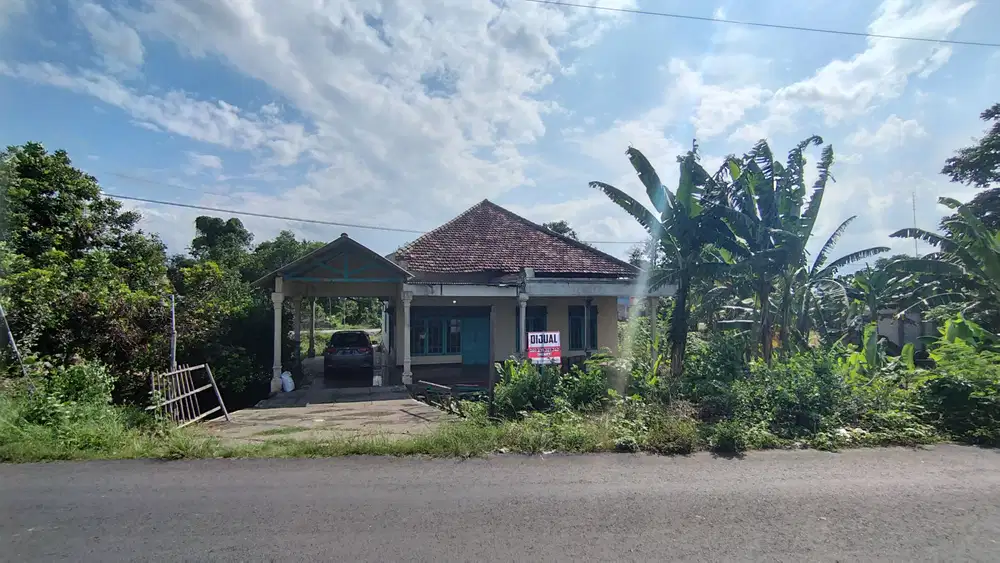 Rumah Lahan Luas Pinggiran Mojokerto