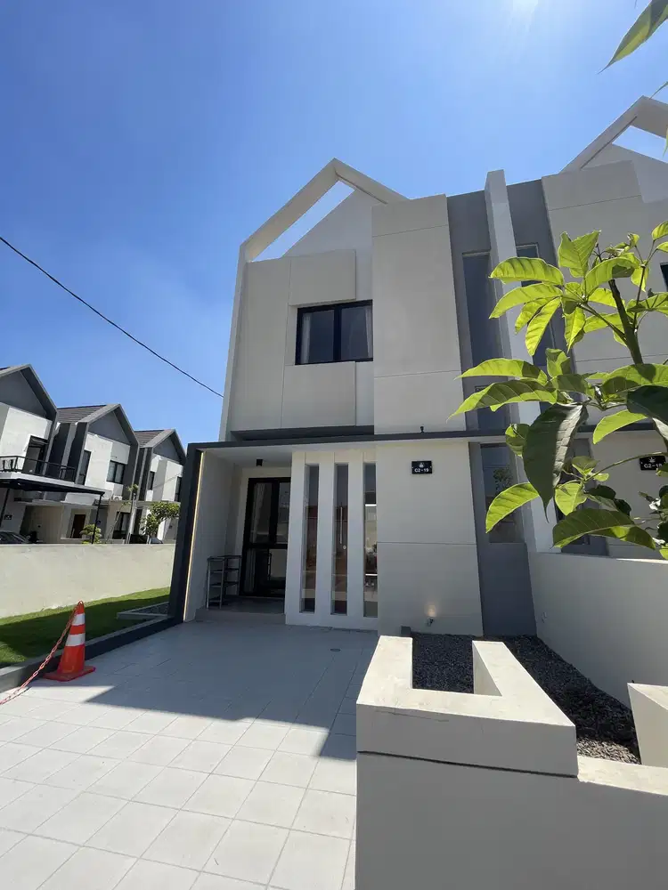 Rumah 2 Lantai Siap Huni Dekat Bandara Juanda Akses Tol n Tengah Kota