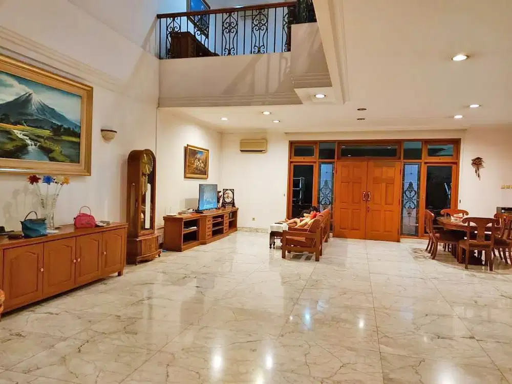 Rumah Lokasi Strategis di Kemang Selatan Mampang Prapatan