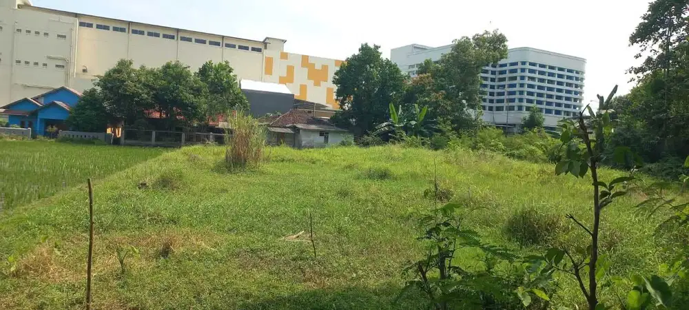 DiJual tanah di  mainroad pelabuhan Ratu sukabumi Dekat perkantoran,