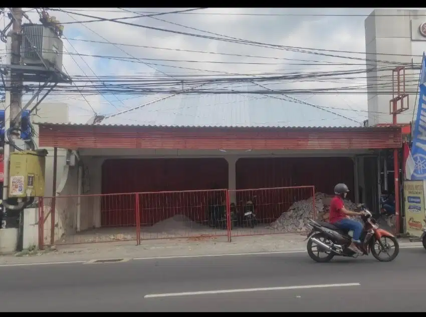 Disewakan ruko/ruang usaha strategis di tepi jalan Kaliurang km 5