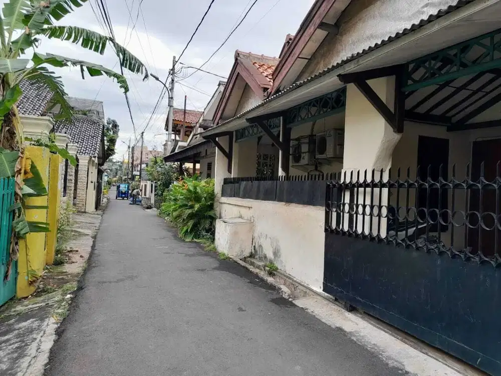 RUMAH DI JAKPUS STARTEGIS PUSAT KOTA MANTAP