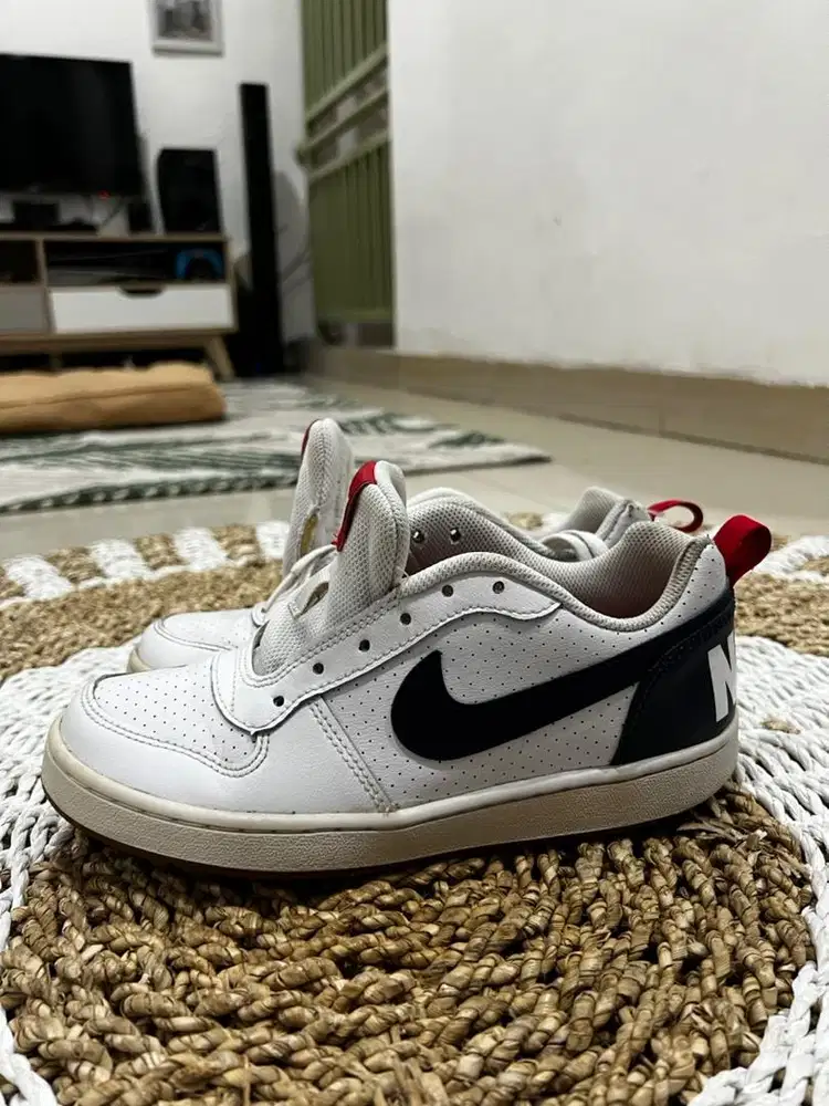 Nike Court Borough Low Size 37.5 Preloved
