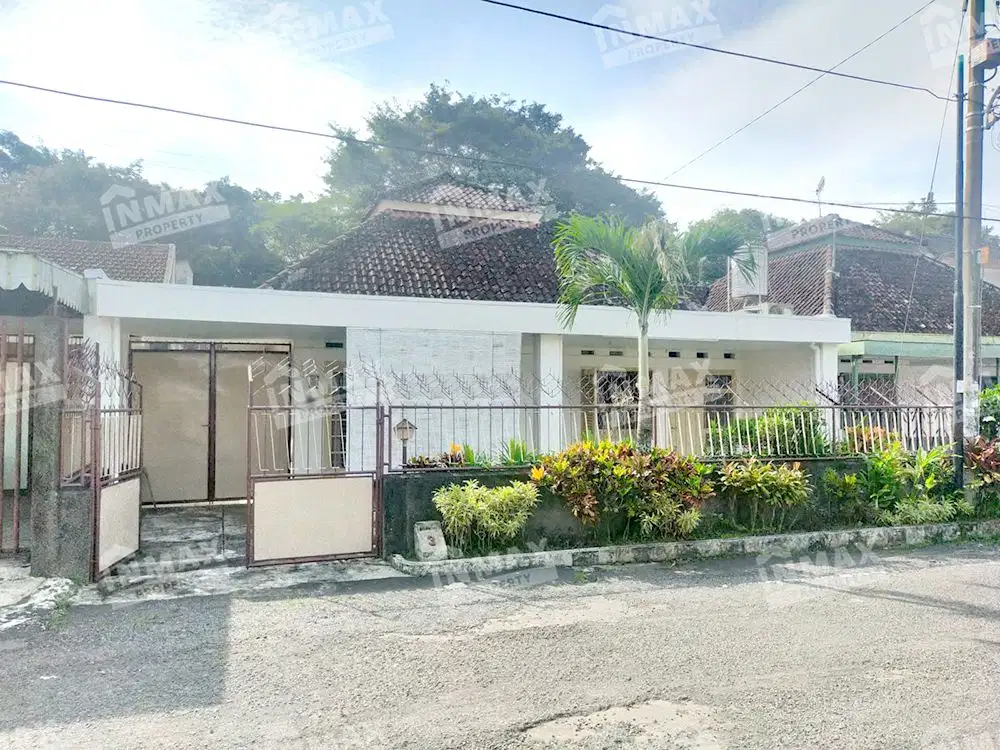 Dijual murah rumah kuno Belanda vintage pulau pulau malang terawat original dekat kayutangan heritage alun alun