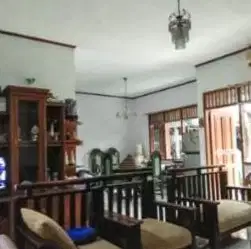 Dijual Rumah Besar di Ragunan Pasar Minggu jalan besar Strategis