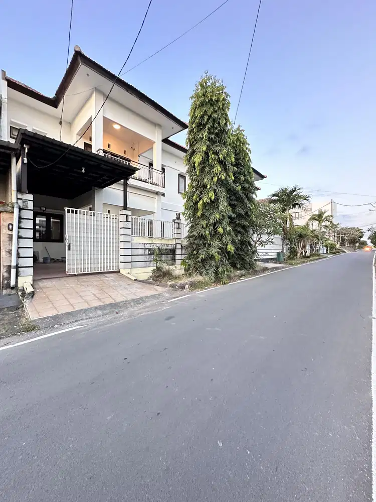 Disewakan Rumah Strategis Jl Utama Pula Sari Taman Mumbul