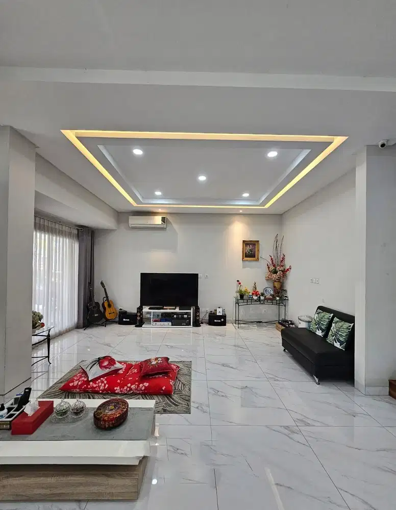 Rumah Dijual Green Lake City Amerika Latin 10x18 sudah renov