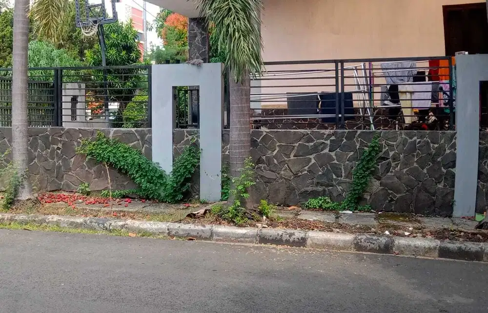 RUMAH HOOK DI METLAND MENTENG LUASNYA BIKIN KELUARGA BAHAGIA