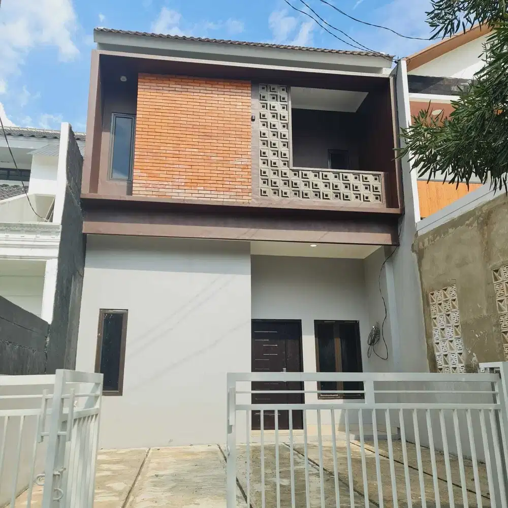 DIJUAL RUMAH 2  LANTAI  DI DUKUH ZAMBRUD BEKASI