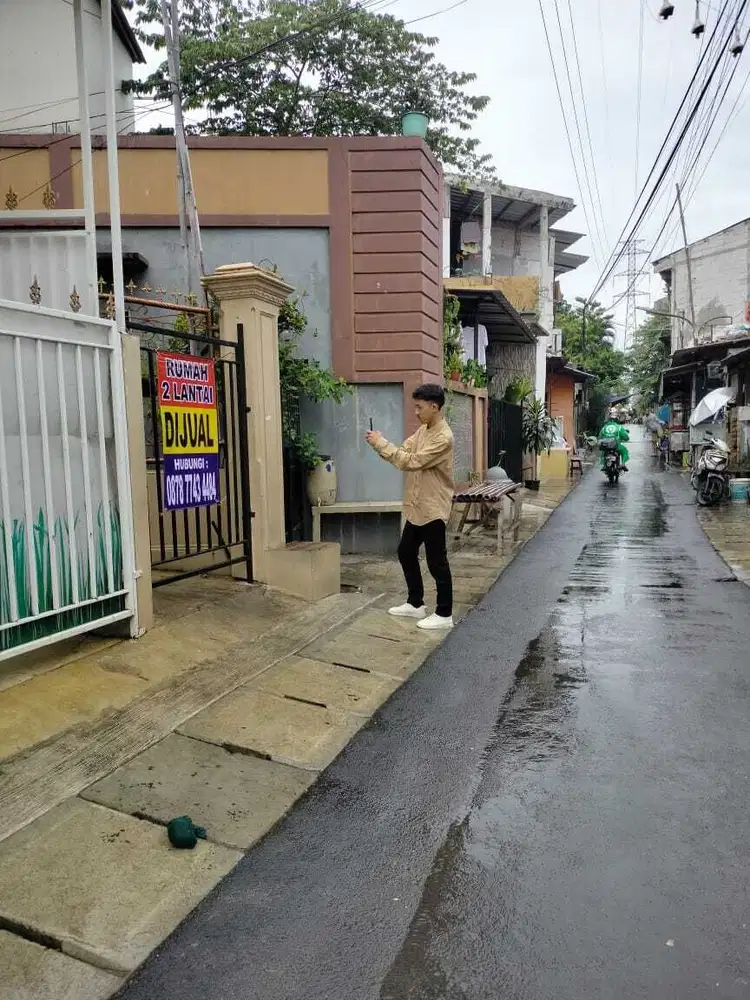 Disewakan bulanan rumah 2lantai cempaka putih