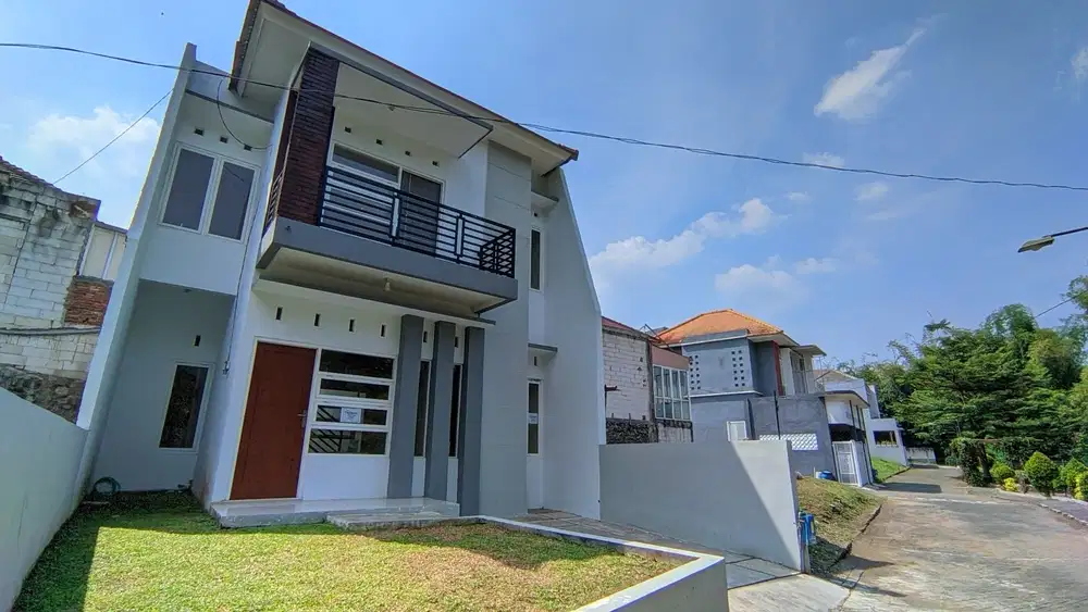 HUNIAN DENGAN NUANSA PEDESAAN DESAIN MODERN DI KOTA MALANG