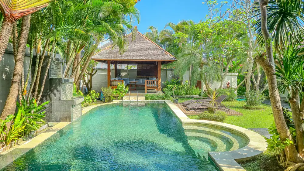 Villa Mewah di Berawa Canggu Dekat Pantai dengan View Sawah Indah