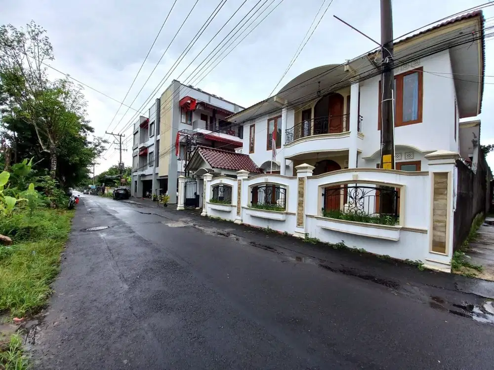 Rumah Mewah di Kawasan Elit Jakal km 6 dkt Perumahan Elite Bale Agung