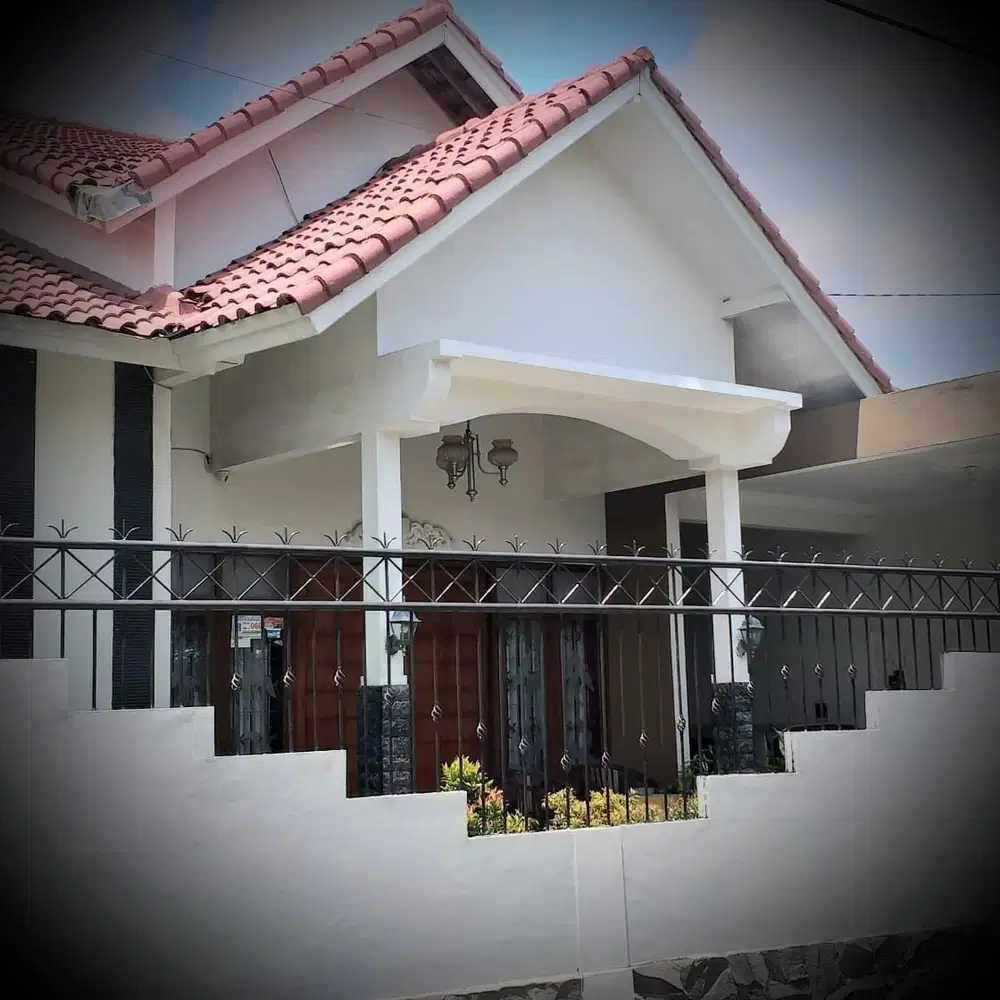 Jual Cepat Rumah Strategis Lingkungan Kost dan  Home stay
