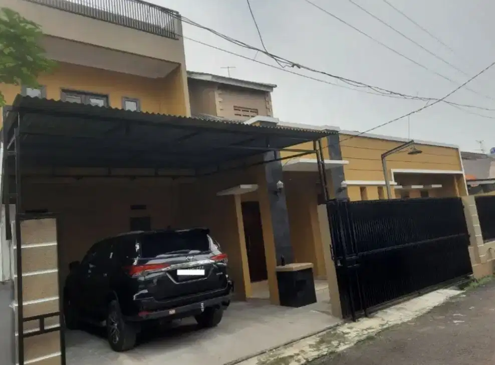 RUMAH RAPIH SIAP HUNI 180m² DUKUH ZAMRUD KOTA BEKASI
