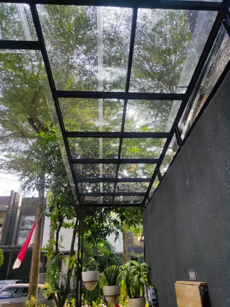 Kanopi baja ringan atap transparan