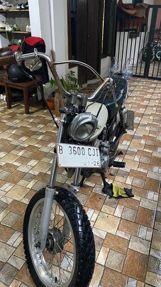 Motor Custom British Flatracker Basic Honda Mega Pro 2002