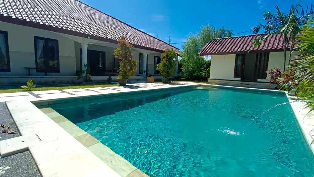 Villa Mewah Klasik di Ketewel Gianyar Bali Siap Huni