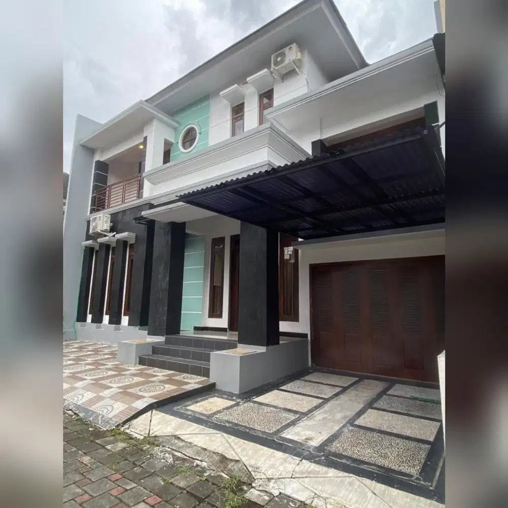 Dijual Rumah 2.5 Lantai Full Furnished dlm Perumahan dkt Mirota Kampus