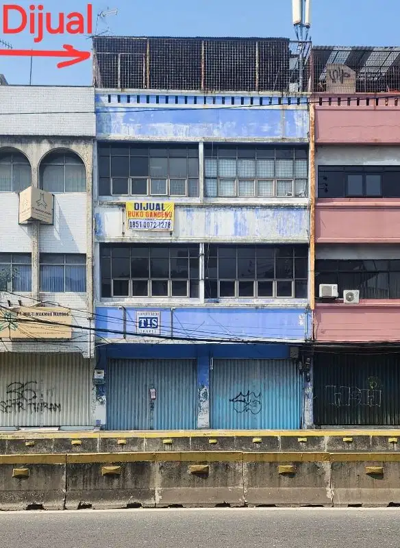 Gedung 9x18m² di Kyai Caringin Raya Cideng