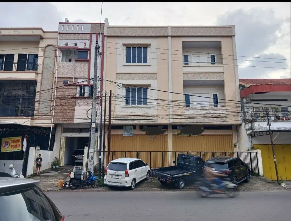 Disewakan Ruko di Jalan Yos Sudarso