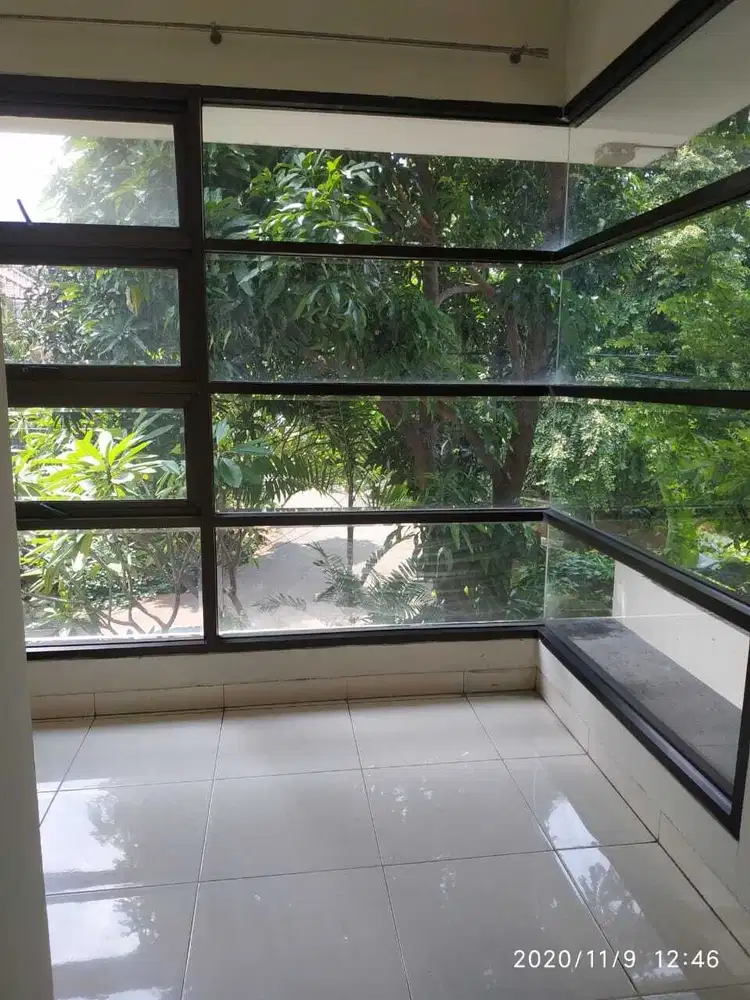 Rumah Bisa Kantor Senayan