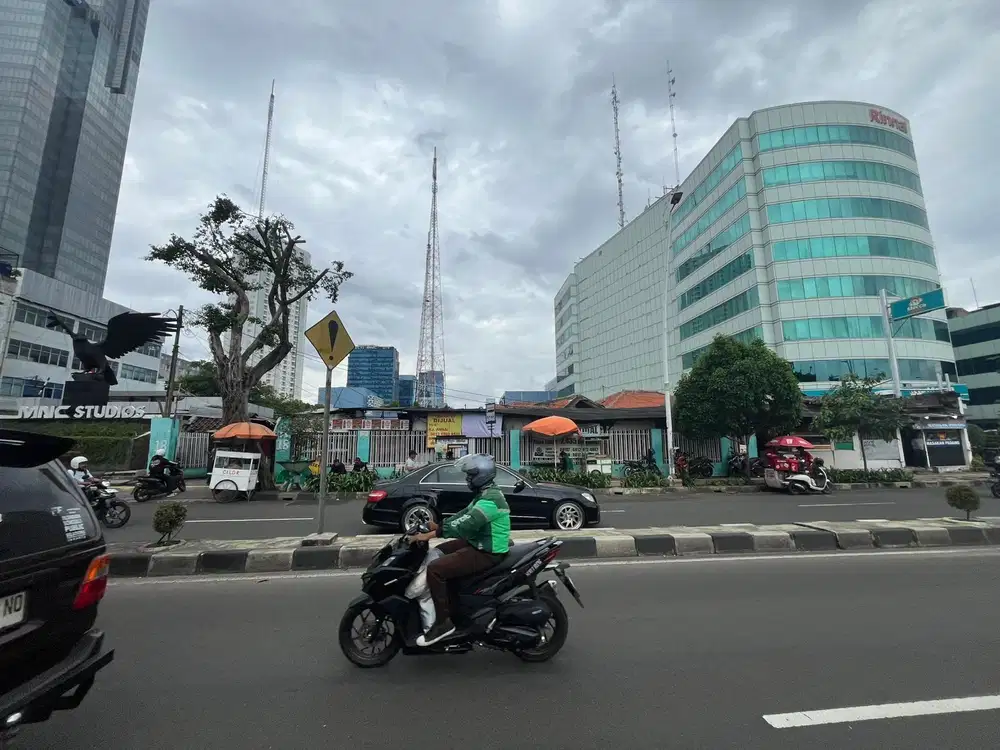 TANAH LUAS DEKAT PINTU TOL KEBUN JERUK AREA JAKARTA BARAT