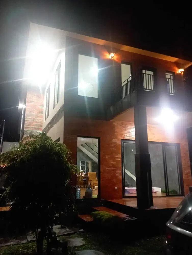 Rumah villa  Puncak dekat kebun teh, taman safari Cisarua Puncak Bogor