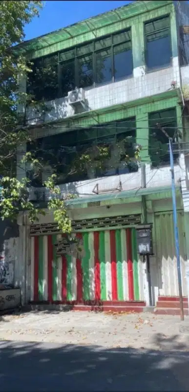 Ruko Semut Baru, Pengampon Surabaya