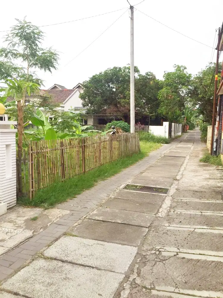 IDEAL Tanah Samping Rumah Bagus Muka 9 meter dekat INTIS School