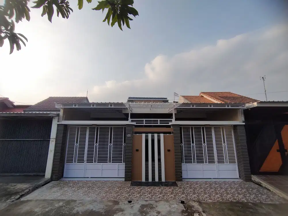 Rumah Suromulang Barat Siap Masuk Siap Huni