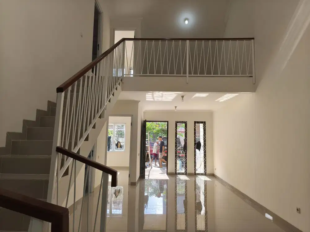 DIBAWAH NJOP ..Rumah di Taman Semanan Indah, serba BARU