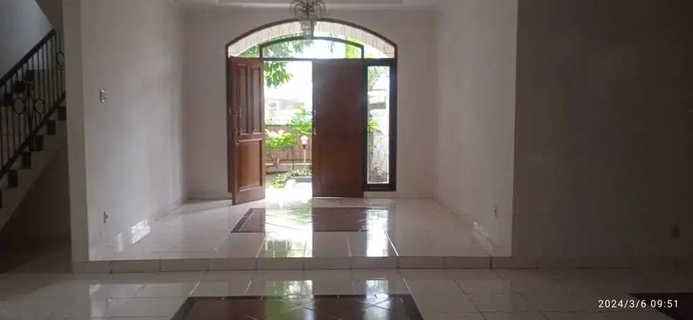 Rumah Komplek Elit Tanjung Barat