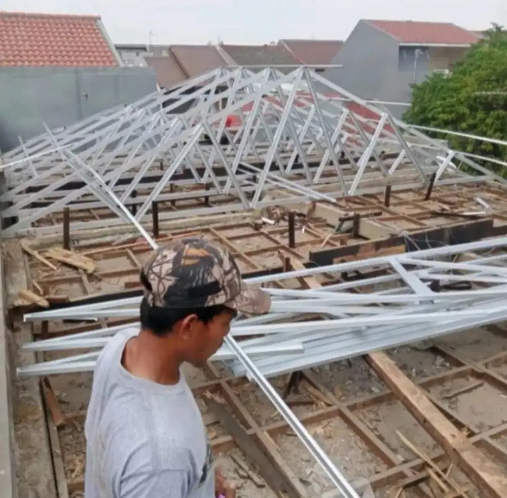 Pemasangan renovasi atap rumah alintepasang