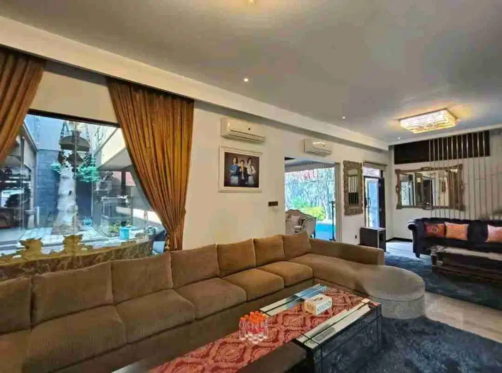 Rumah Mewah Hook Tengah Kota Bandung Buahbatu