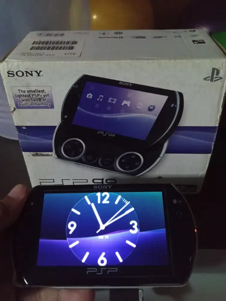 DIJUAL PSP GO 16GB