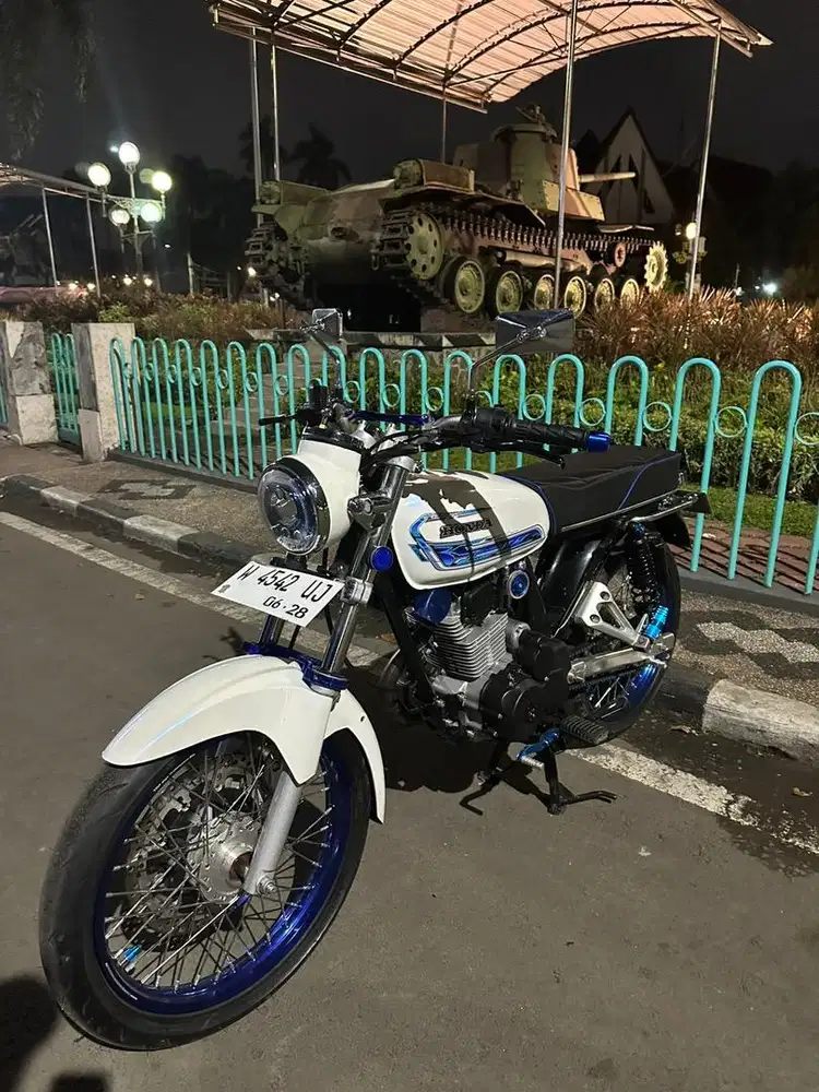 CB Modif 200 CC