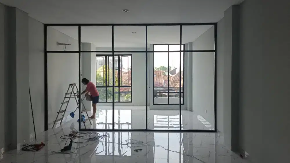 Alumunium sekat kantor