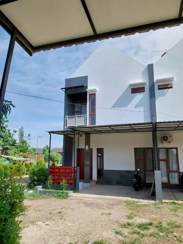 Juall rumah 2 lantai 3 kt 3 kt depan SMAN13