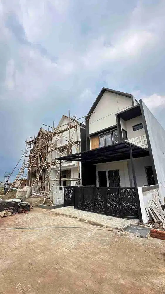 rumah 2 lantai murah
