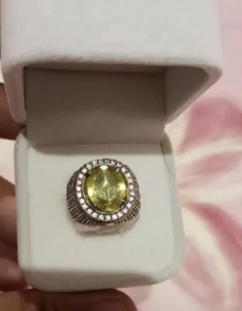 Natural Sillimanite 5,31 CT Myanmar Burma